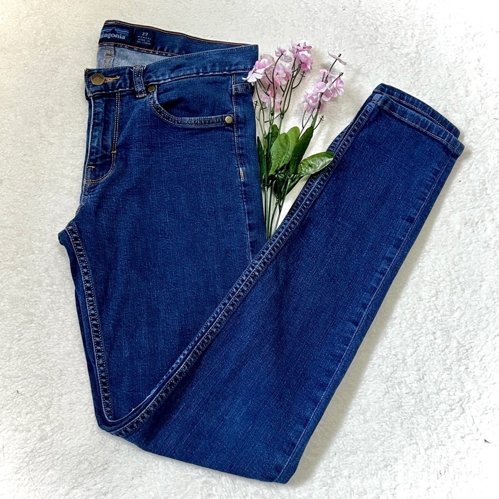 Patagonia Medium Wash Mid-Rise Classic Skinny Jean - Size 29